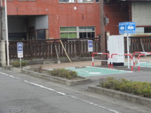 富岡製糸場　バイク無料駐車場